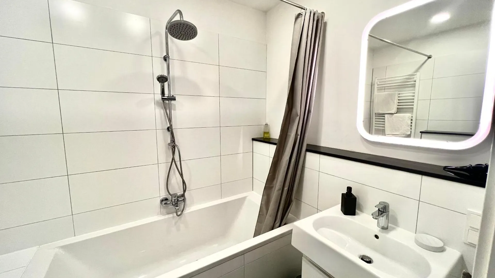 Appartement Vibehome Duesseldorf - Stresemannstrasse
